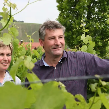 Weingut Herbert Kram Frühstückspension *